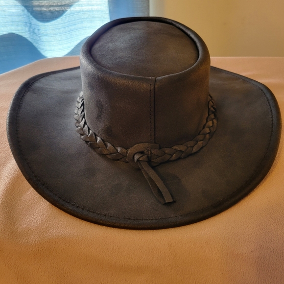 Minnetonka Women's Fold Up Leather Cowboy Hat- NWOT! - Picture 4 of 7